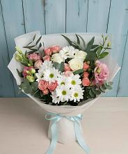Букет цветов из:  Розы, Лизиантусы и Хризантемы в Таштаголе