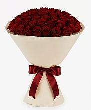 Букет 101 Бордовая роза Блэк Бакарра в Таштаголе