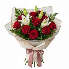 Букет цветов из:  Лилии и Розы в Таштаголе