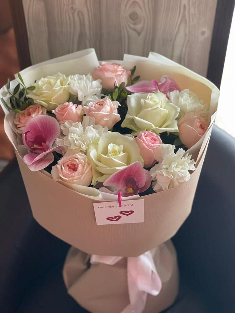 Букет цветов из: Орхидеи, Розы и Гвоздики в Таштаголе