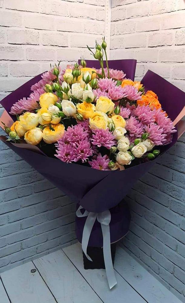 Букет цветов из: Хризантемы и Розы в Таштаголе