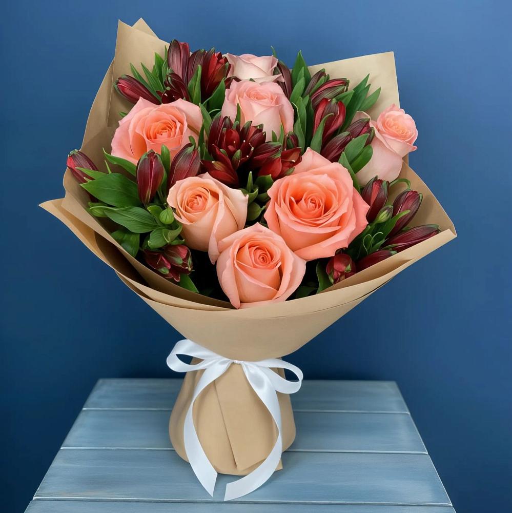 Букет цветов из: Розы и Альстромерии в Таштаголе