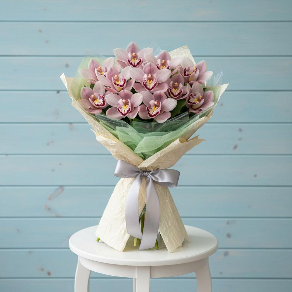 Букет цветов из: Орхидеи и Розы в Таштаголе