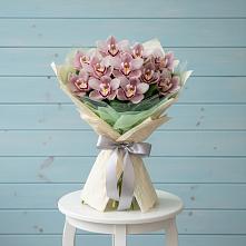 Букет цветов из:  Орхидеи и Розы в Таштаголе