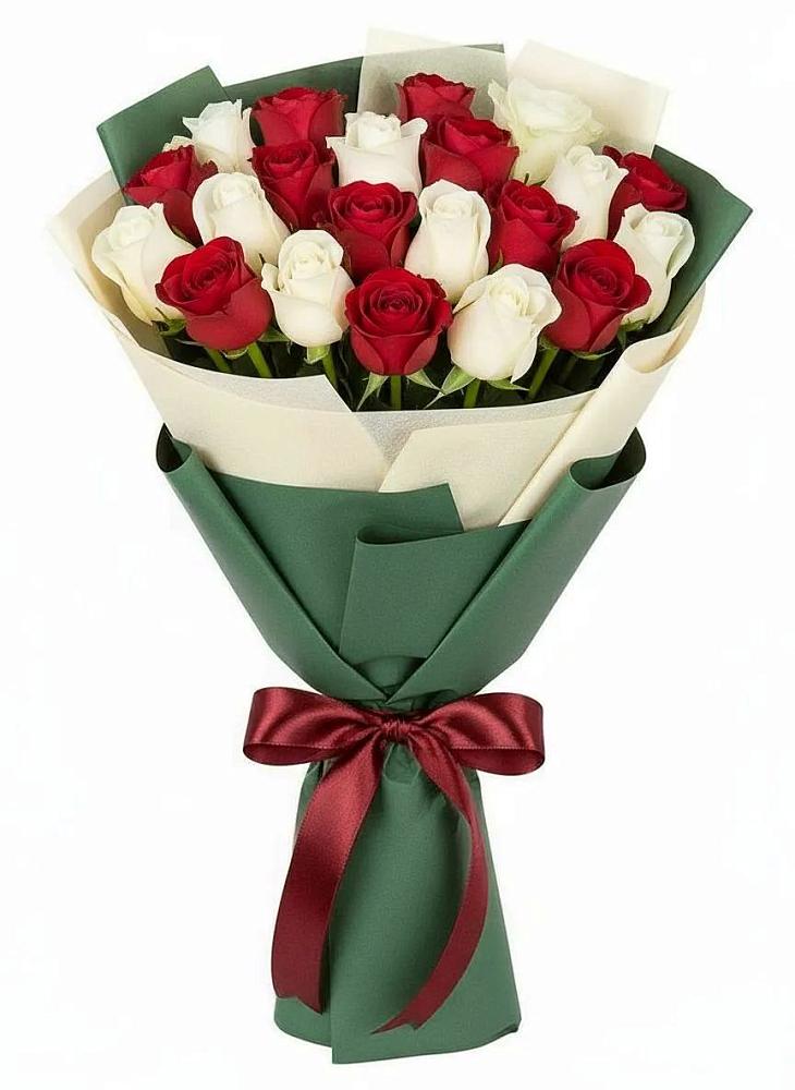 Букет Микс из красных и белых роз в Таштаголе