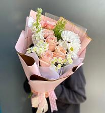 Букет цветов из:  Хризантемы и Розы в Таштаголе