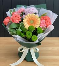 Букет цветов из:  Гвоздики, Розы, Герберы и Хризантемы #REPLACE_PRED# Таштаголе