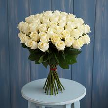 Букет 51 Белая роза Эдлесс Лав в Таштаголе