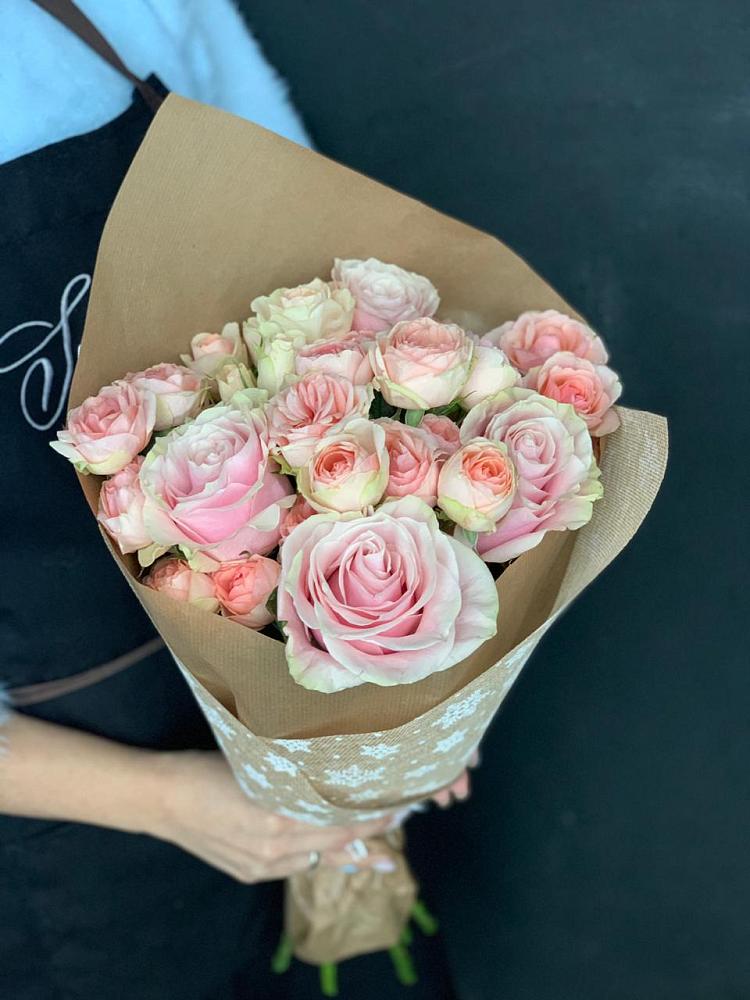 Букет цветов из: Хризантемы и Розы в Таштаголе